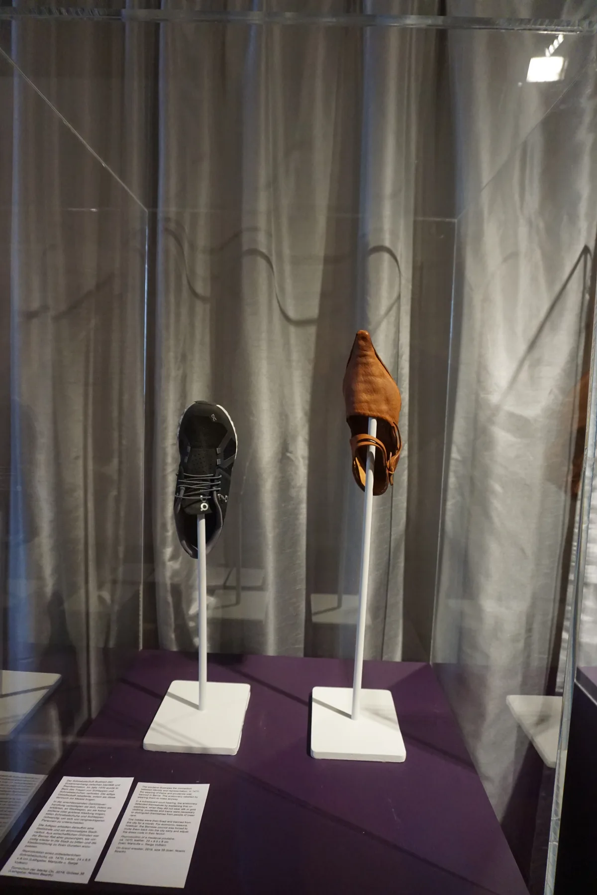 Zwei aufgespiesst Schuhe